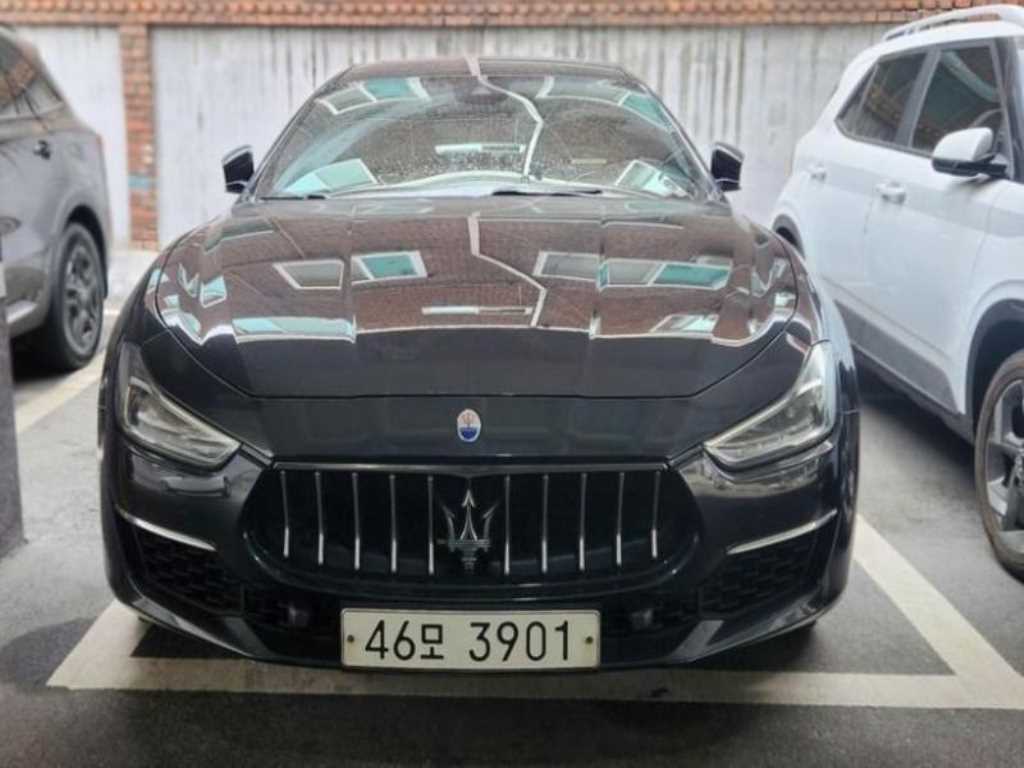 Maserati Ghibli 2018 Negro - Importación desde Corea - HF Imports Iquique - Foto 1