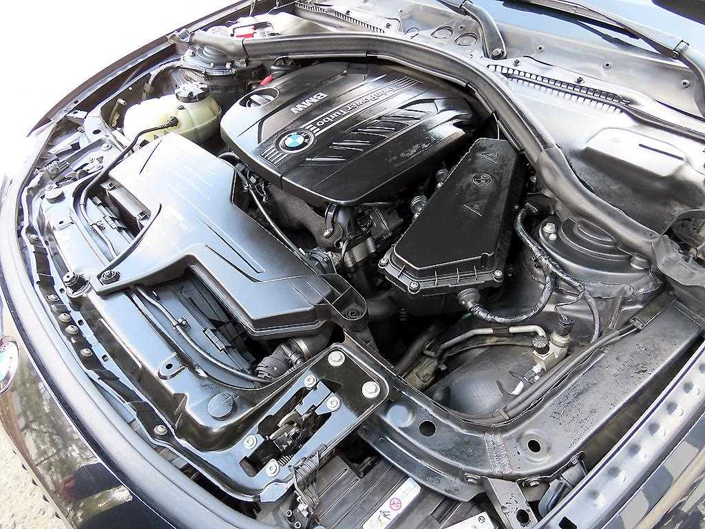 BMW 3 series 2012 Negro - Importación desde Corea - HF Imports Iquique - Foto 19