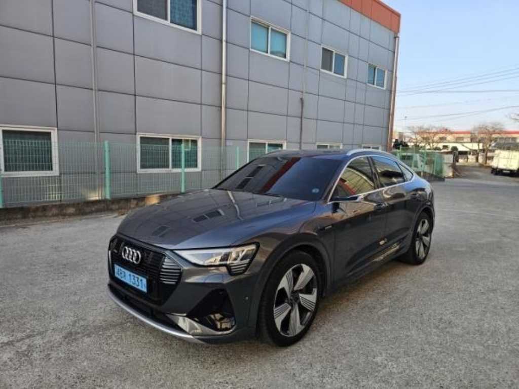 Audi e-Tron - Vista 3