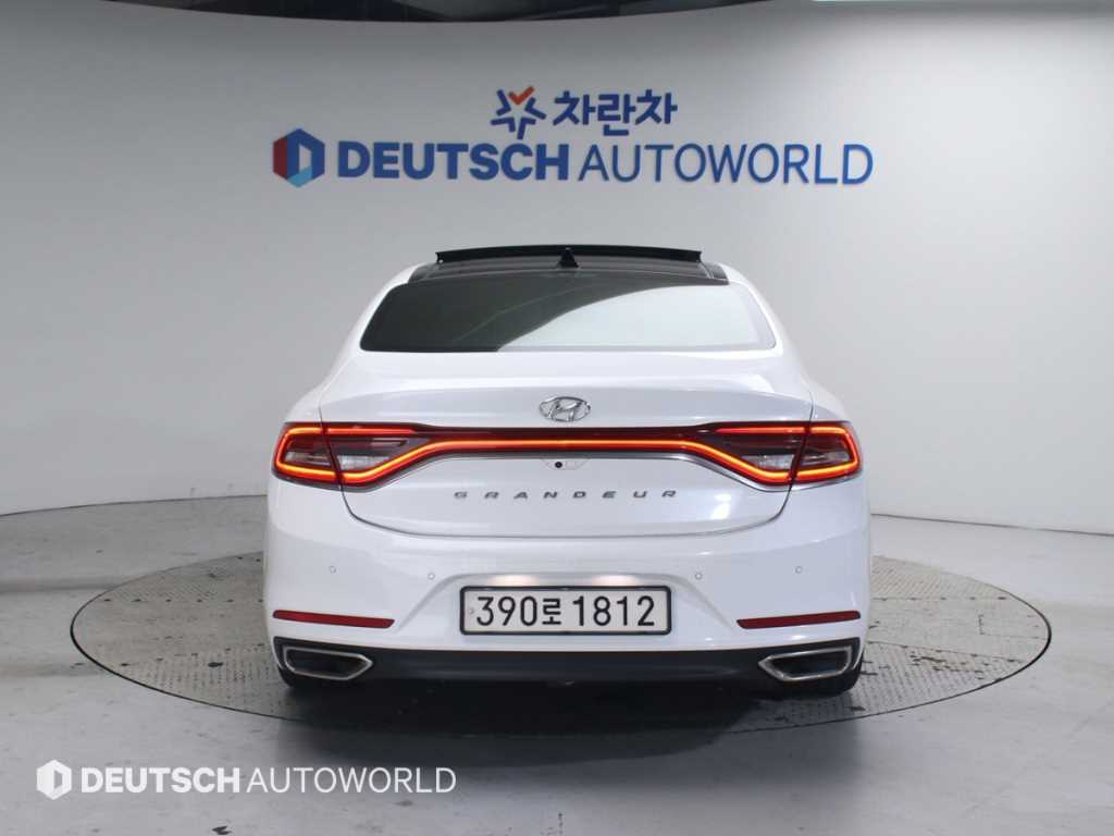 HYUNDAI Grandeur - Vista 4