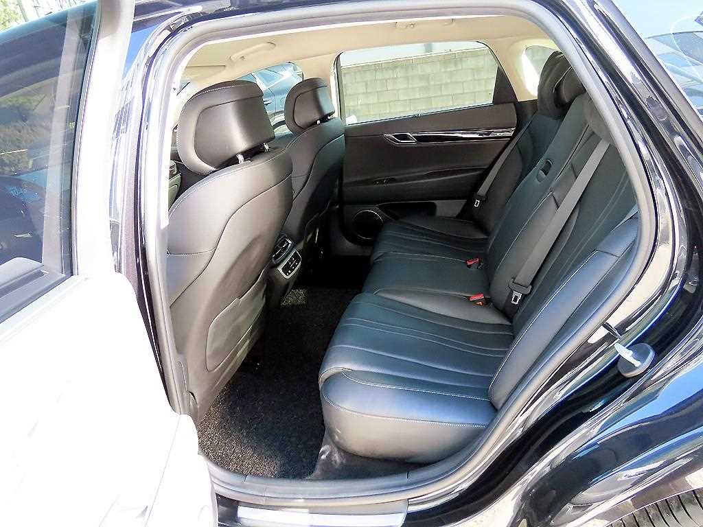 Genesis G80 - Vista 6