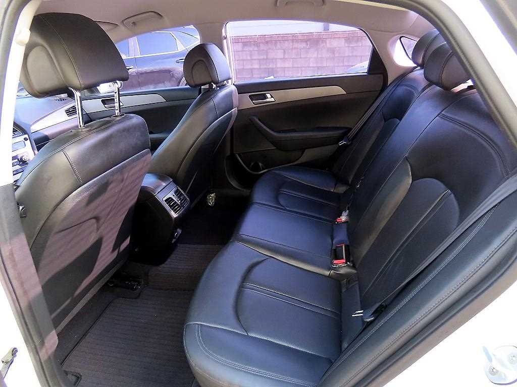 HYUNDAI Sonata - Vista 6