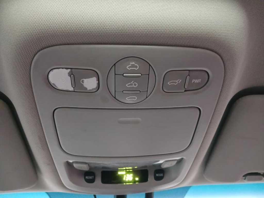 KIA Carnival - Vista 11