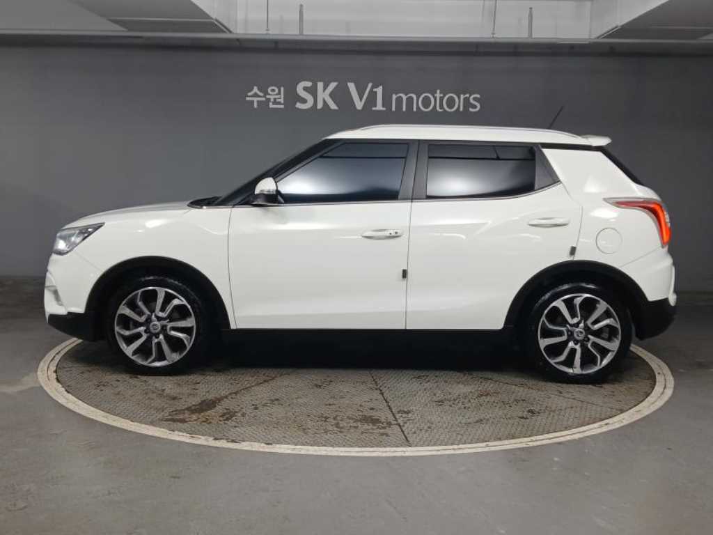 Ssangyong Tivoli - Vista 3