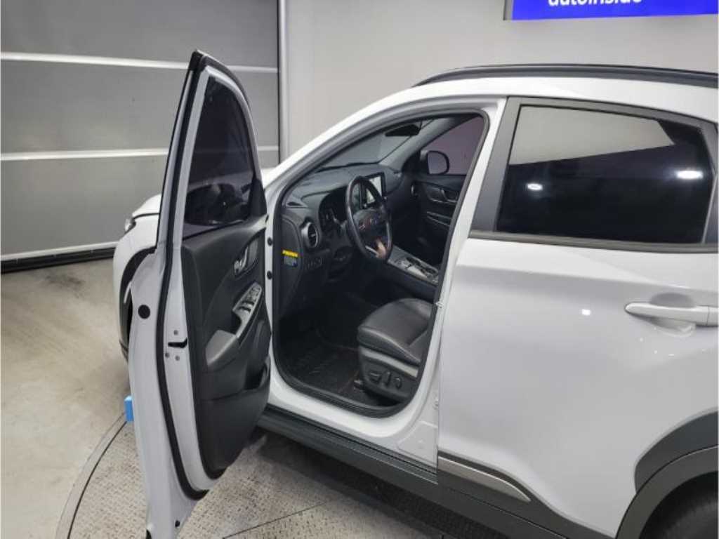 HYUNDAI Kona - Vista 6