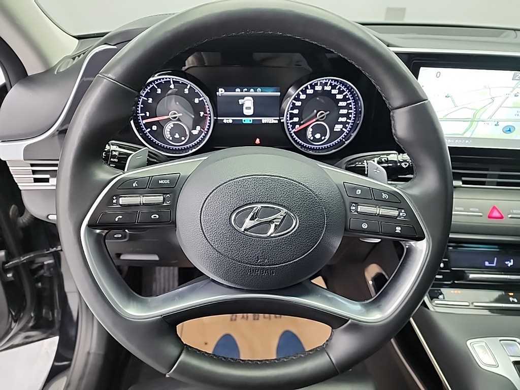 HYUNDAI Grandeur - Vista 9