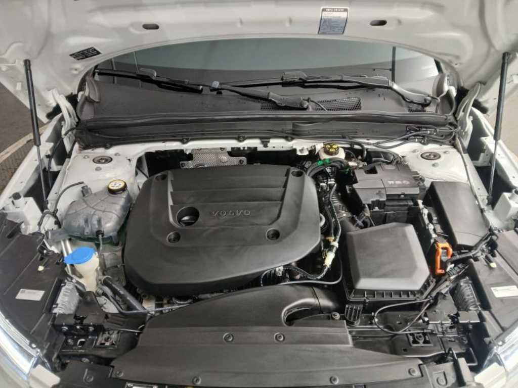 Volvo XC40 2021 Blanco - Importación desde Corea - HF Imports Iquique - Foto 19