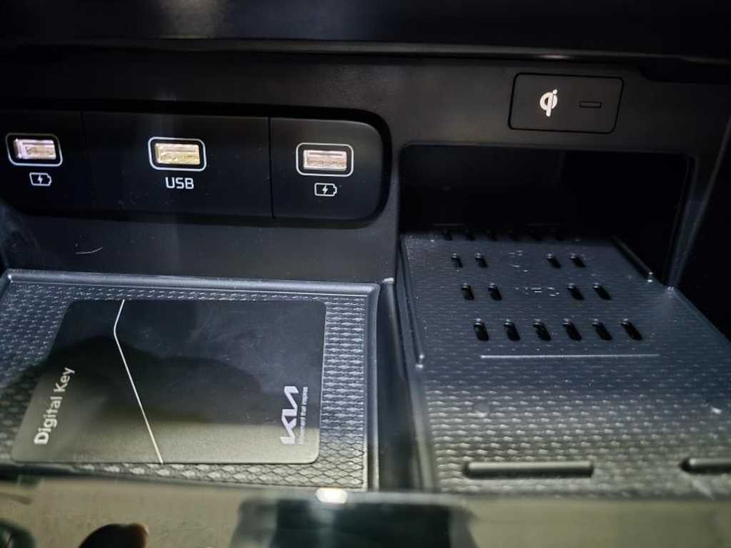 KIA Carnival 2023 the color of pearl - Importación desde Corea - HF Imports Iquique - Foto 14