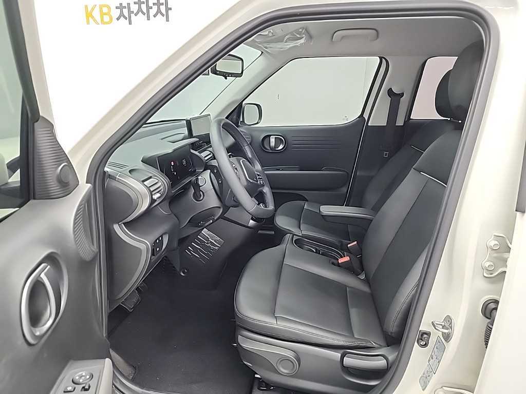 HYUNDAI Casper - Vista 11