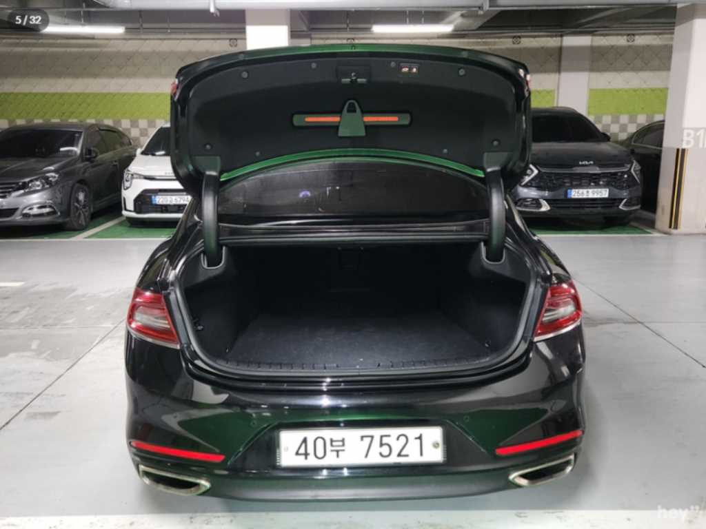 HYUNDAI Grandeur - Vista 5