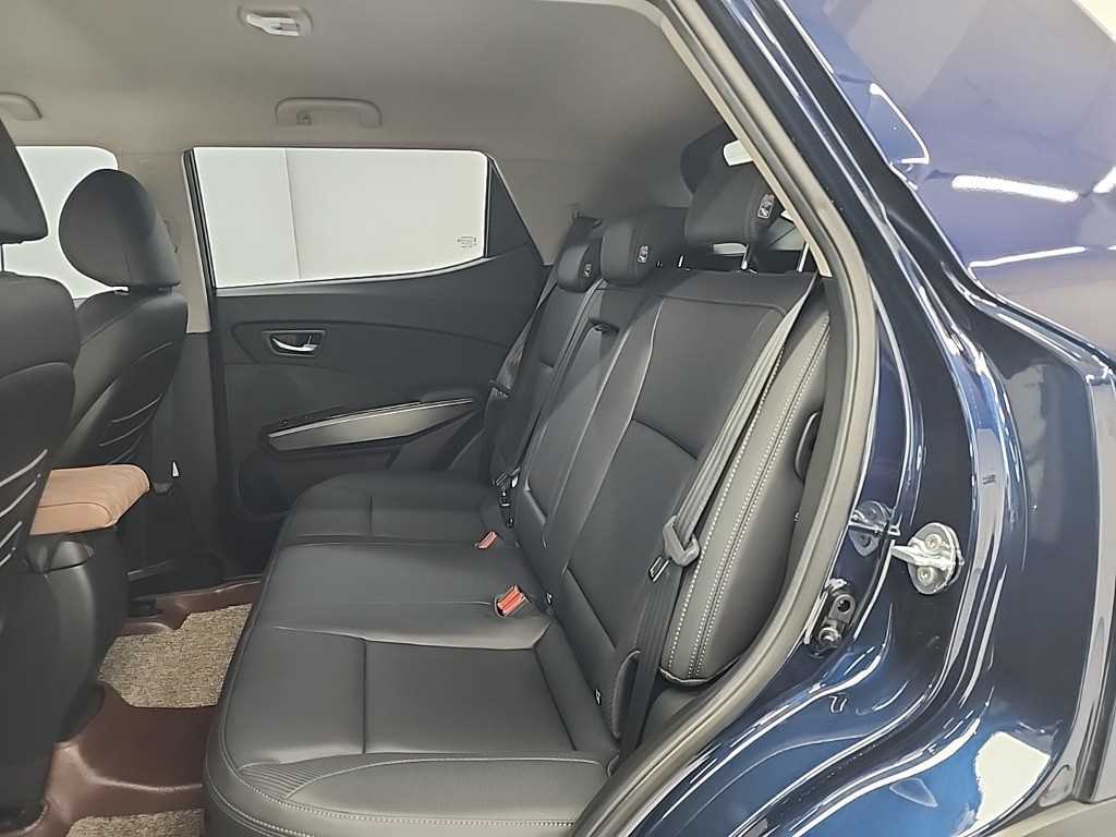 Ssangyong Tivoli - Vista 12