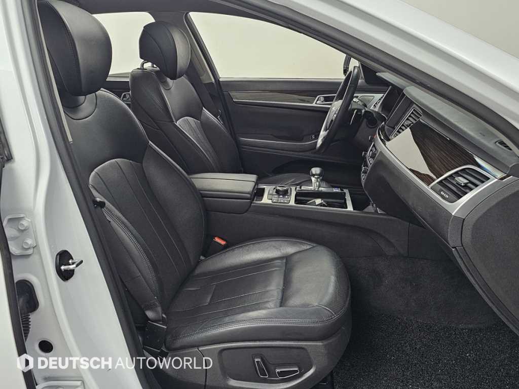 Genesis G80 - Vista 10