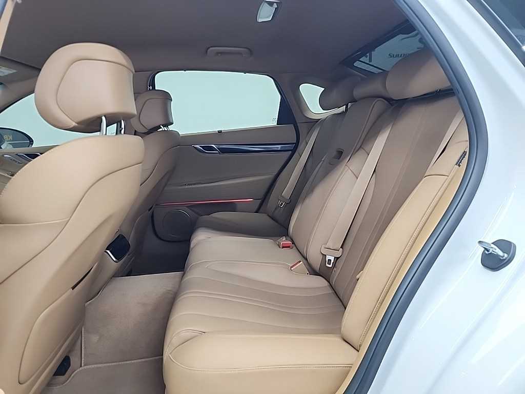 Genesis G80 - Vista 12