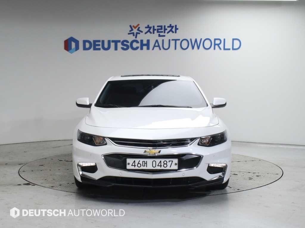 Chevrolet Malibu - Vista 3