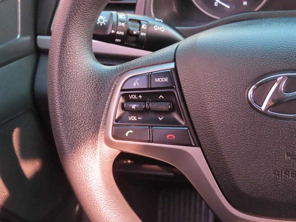 HYUNDAI Avante - Vista 12