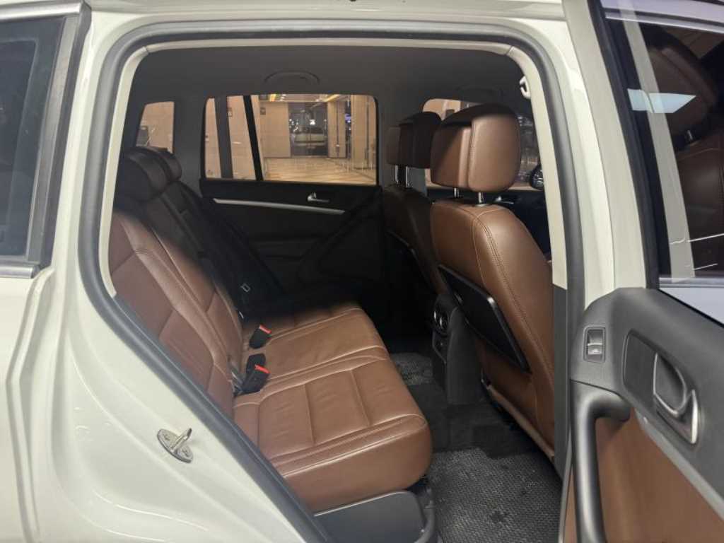 Volkswagen Tiguan - Vista 6