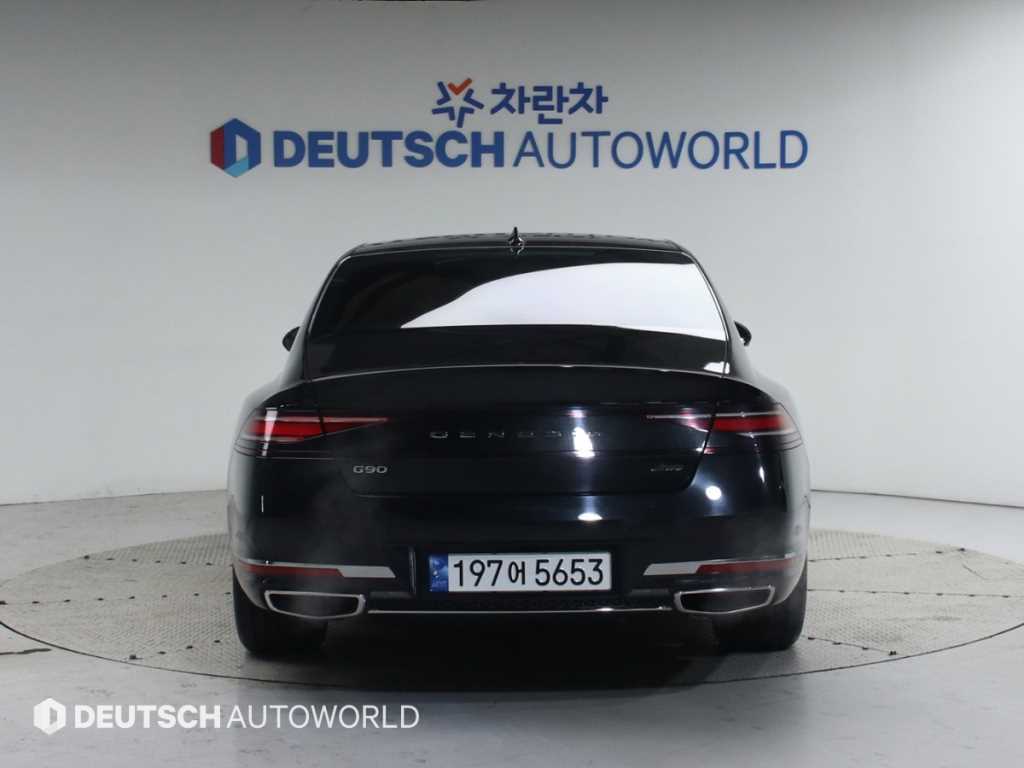 Genesis G90 - Vista 4