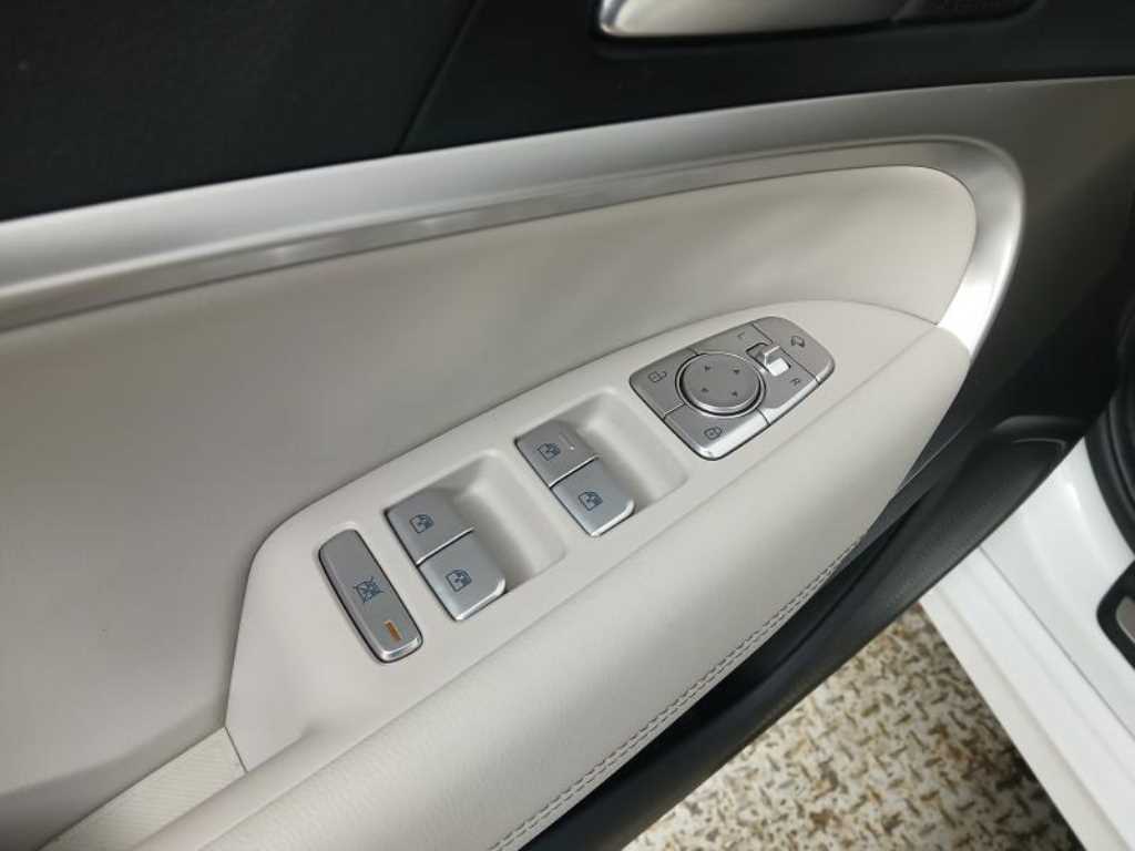 Genesis G70 2022 Blanco - Importación desde Corea - HF Imports Iquique - Foto 13