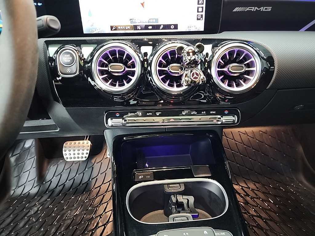 Mercedes Benz CLA Class - Vista 10