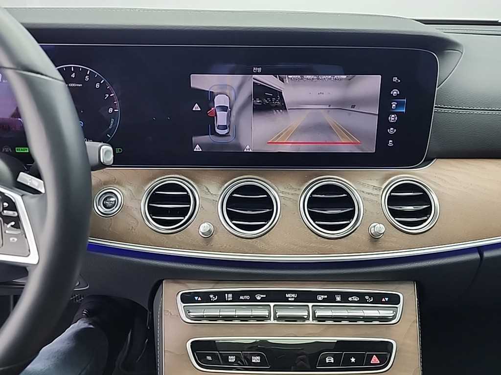 Mercedes Benz E class - Vista 10