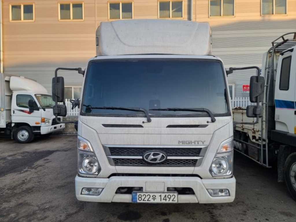 medium and large cargo truck - Vista 2