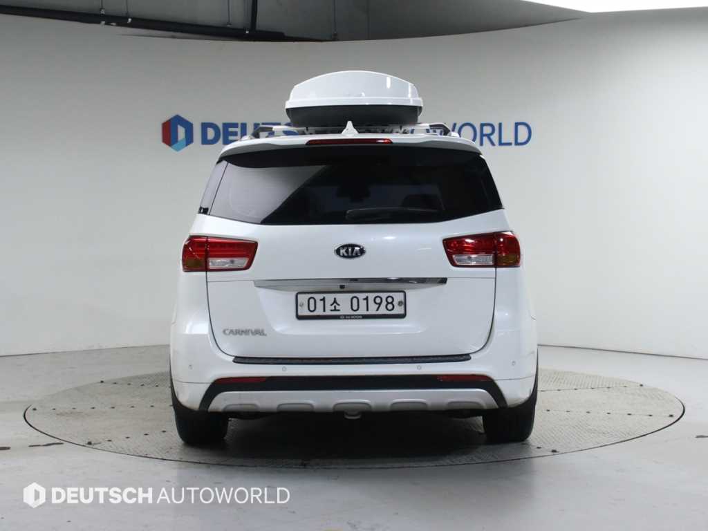 KIA Carnival - Vista 4