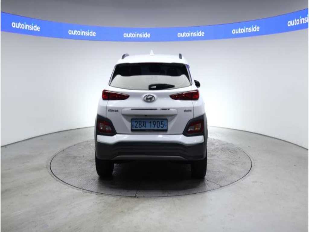 HYUNDAI Kona - Vista 4