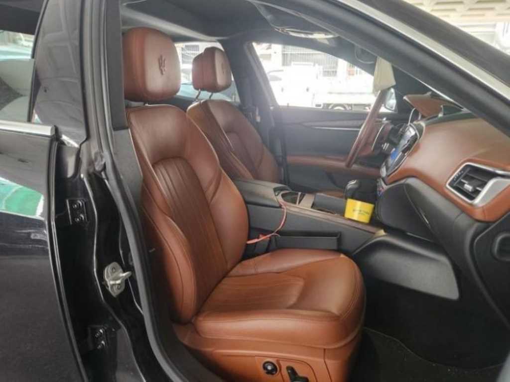 Maserati Ghibli - Vista 4