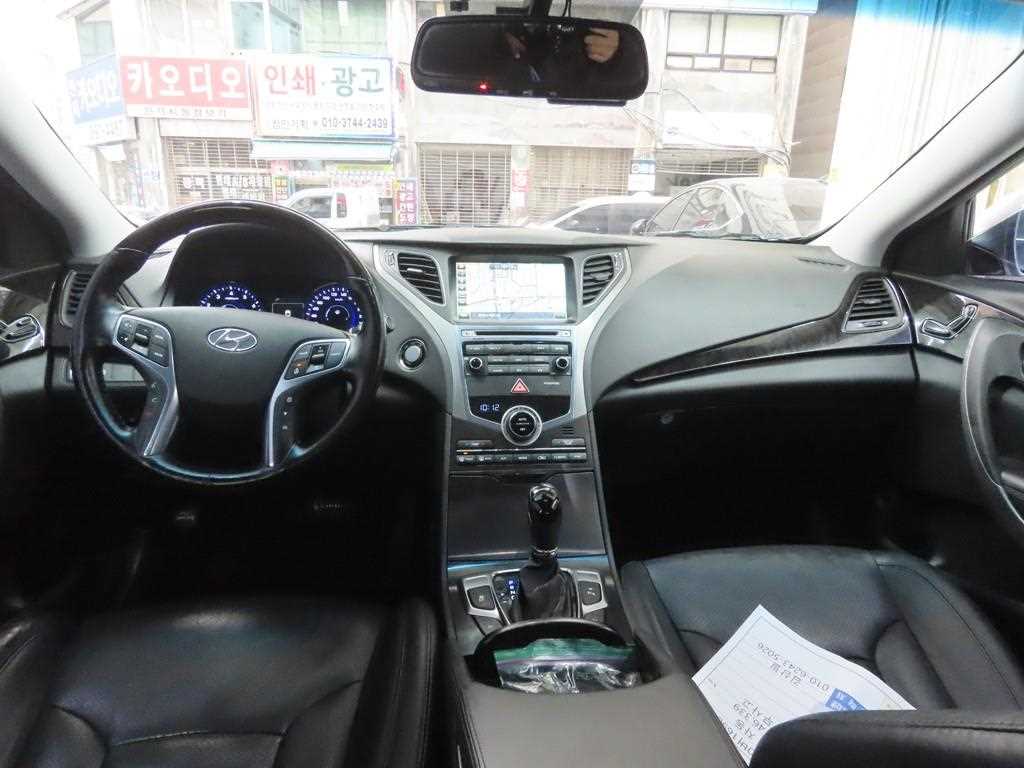 HYUNDAI Grandeur - Vista 7