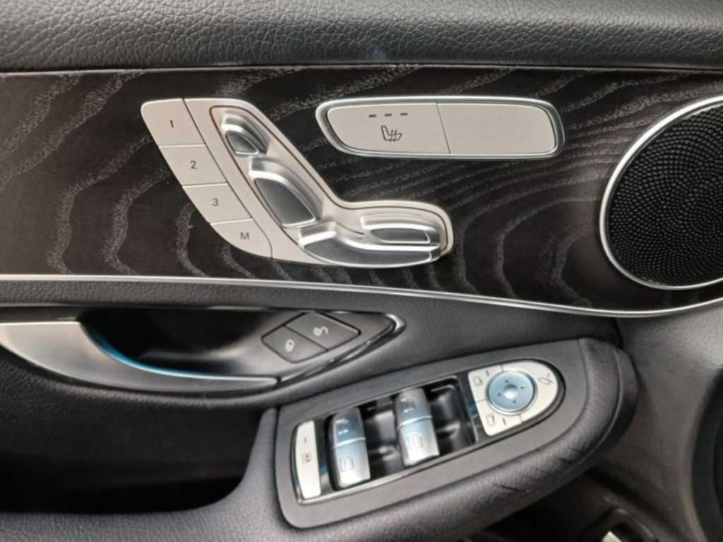 Mercedes Benz GLC Class - Vista 6