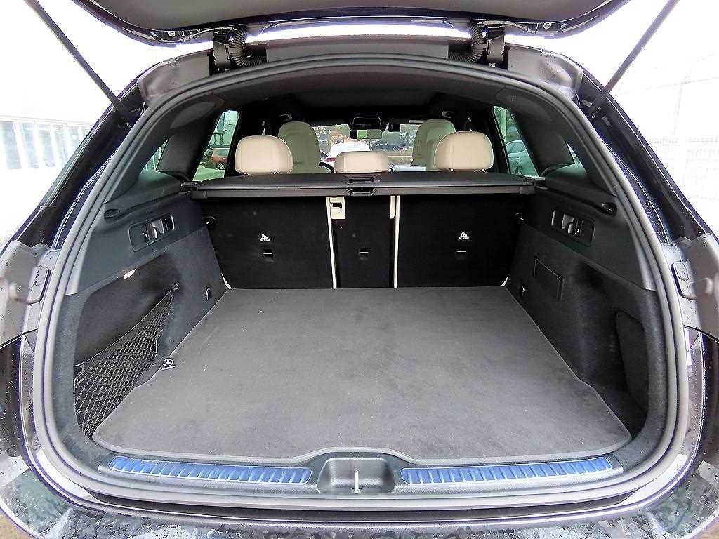 Mercedes Benz GLC Class 2025 Negro - Importación desde Corea - HF Imports Iquique - Foto 17