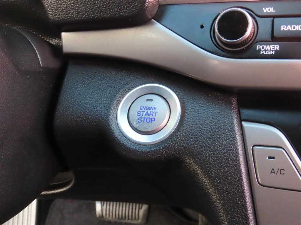 HYUNDAI Avante 2018 Blanco - Importación desde Corea - HF Imports Iquique - Foto 15