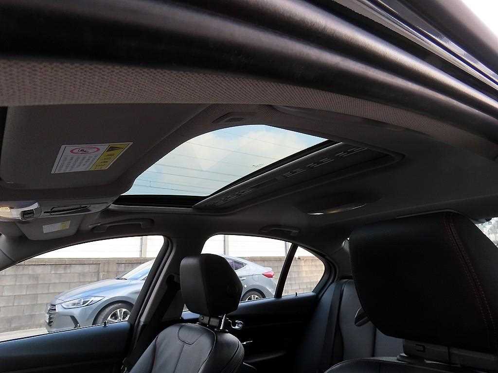 BMW 3 series 2012 Negro - Importación desde Corea - HF Imports Iquique - Foto 18