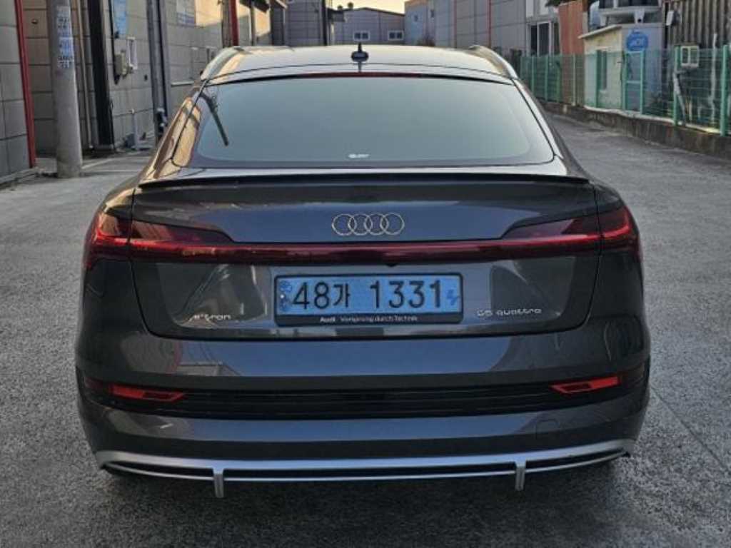 Audi e-Tron - Vista 2