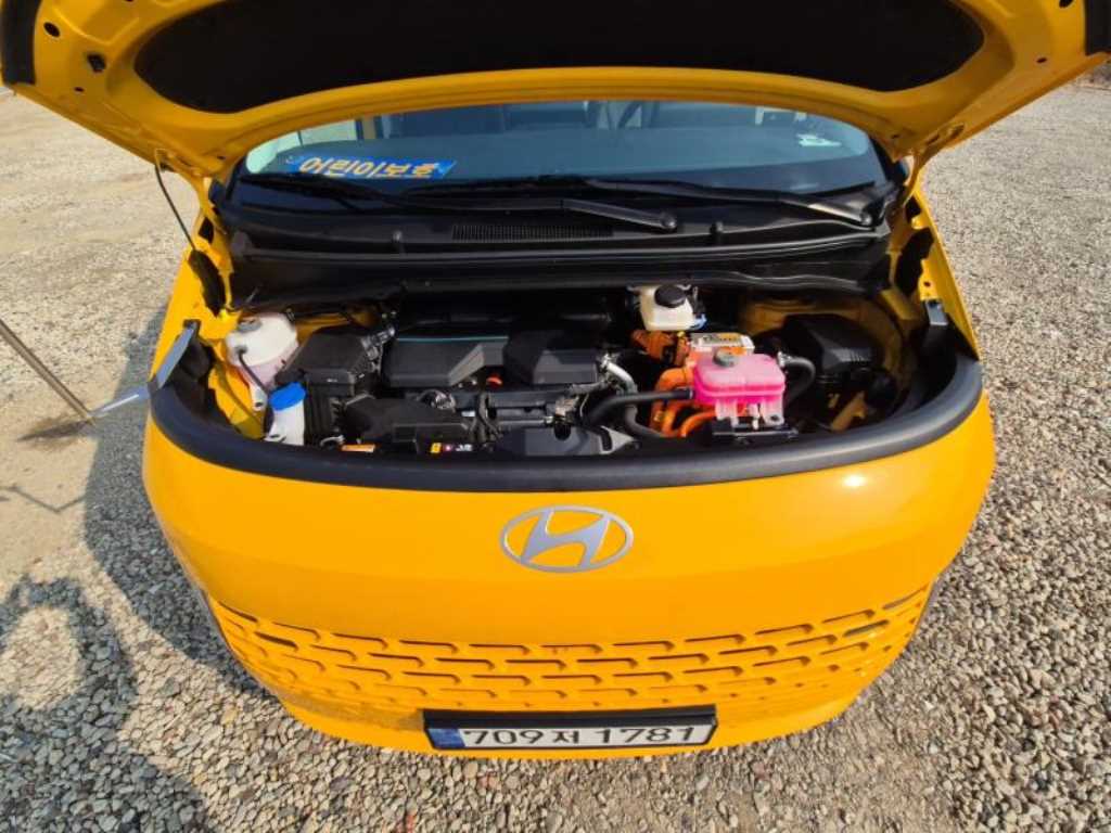 HYUNDAI Staria 2025 Amarillo - Importación desde Corea - HF Imports Iquique - Foto 17