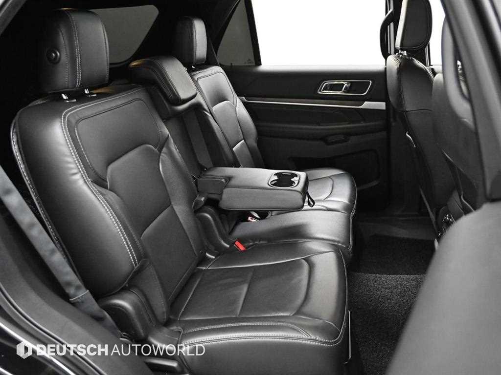 Ford Explorer - Vista 12