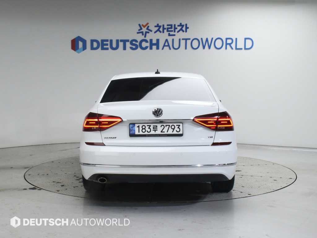 Volkswagen Passat - Vista 4