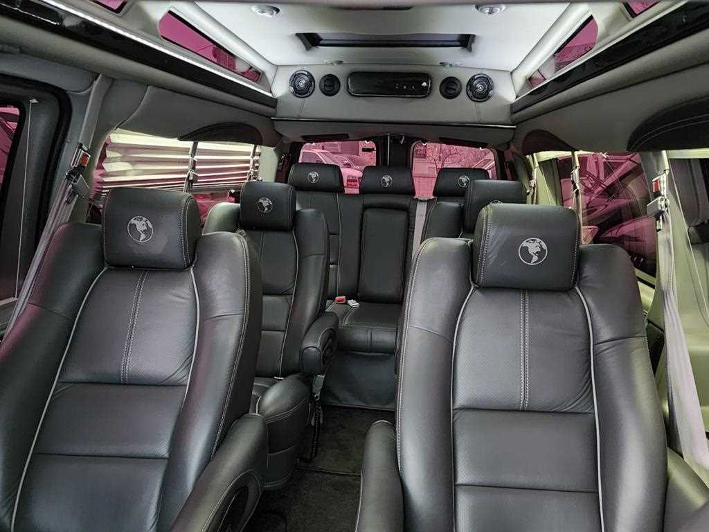 Chevrolet Express van - Vista 12