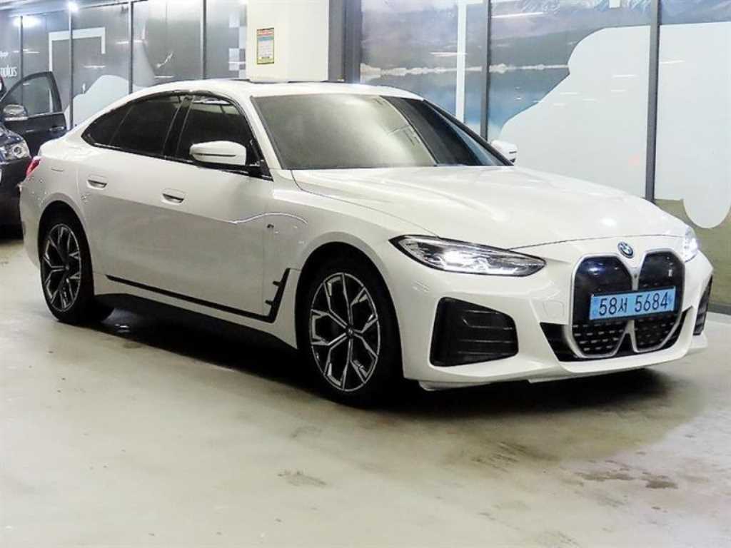 BMW i4 2022 Blanco - Importación desde Corea - HF Imports Iquique - Foto 1