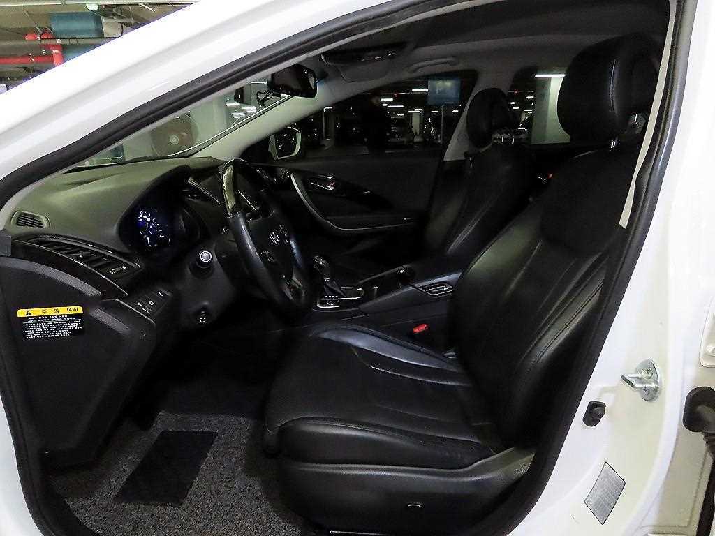 HYUNDAI Grandeur - Vista 6