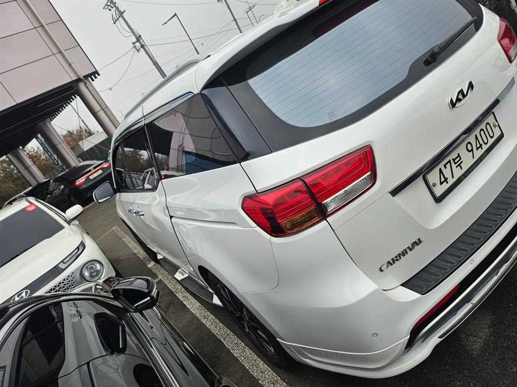 KIA Carnival - Vista 3