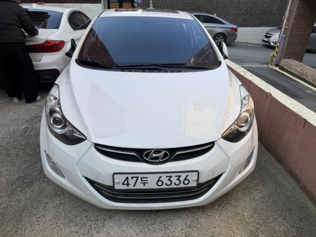HYUNDAI Avante 2011 Blanco - Importación desde Corea - HF Imports Iquique - Foto 1