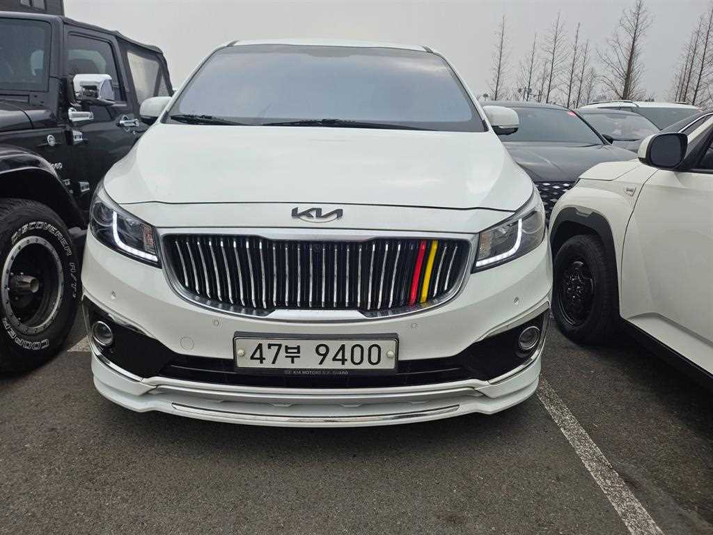 KIA Carnival 2015 Blanco - Importación desde Corea - HF Imports Iquique - Foto 1