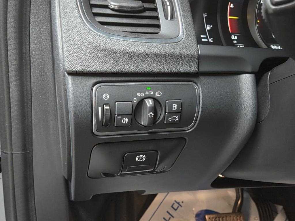 Volvo V60 2018 Gris - Importación desde Corea - HF Imports Iquique - Foto 13