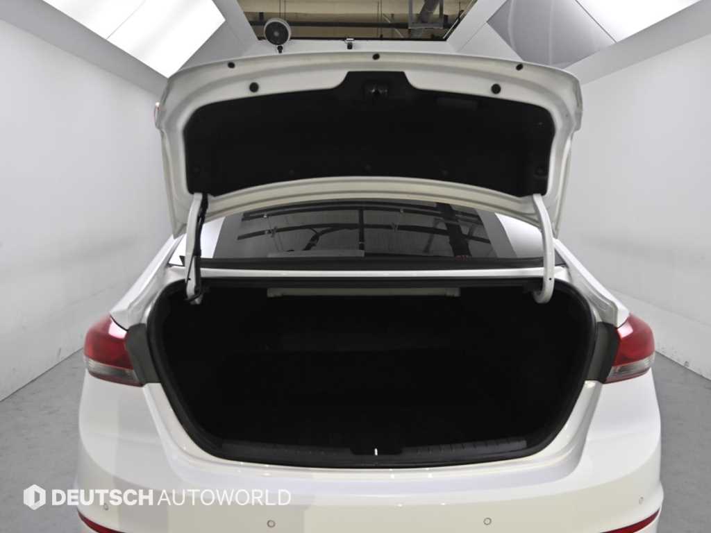 HYUNDAI Avante 2016 Blanco - Importación desde Corea - HF Imports Iquique - Foto 20