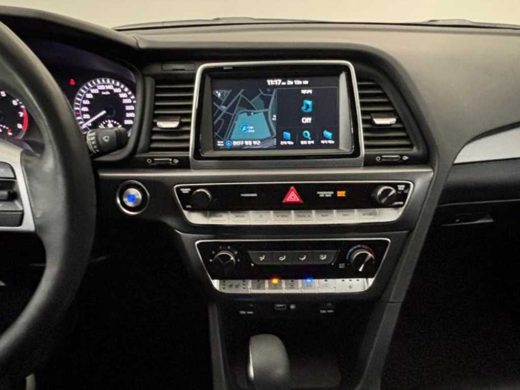 HYUNDAI Sonata - Vista 11