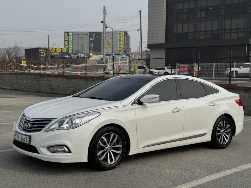 HYUNDAI Grandeur - Vista 2