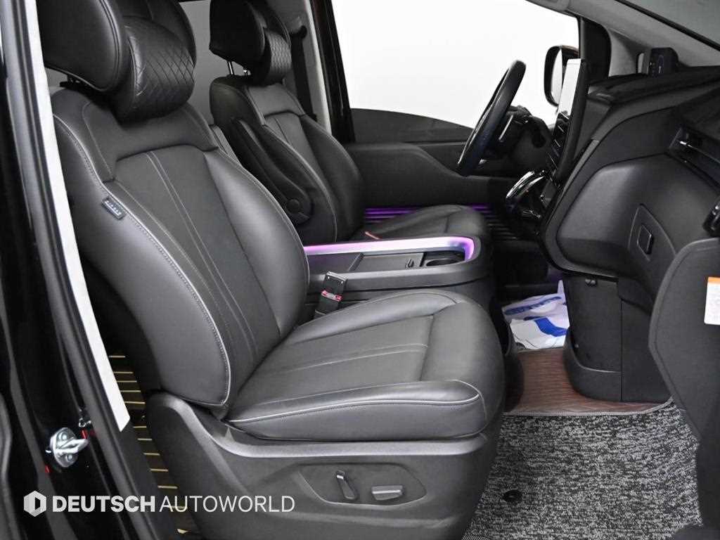 HYUNDAI Staria - Vista 10