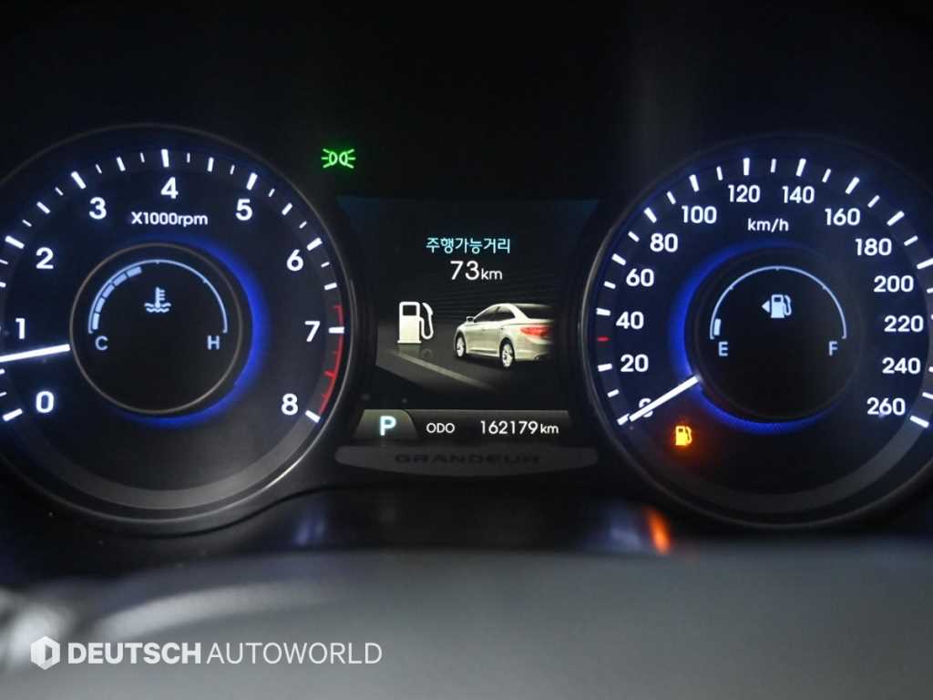 HYUNDAI Grandeur - Vista 8