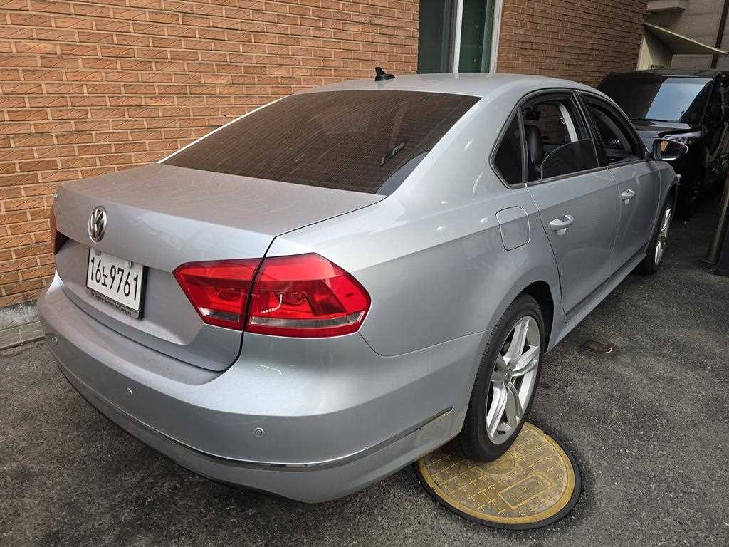 Volkswagen Passat - Vista 4